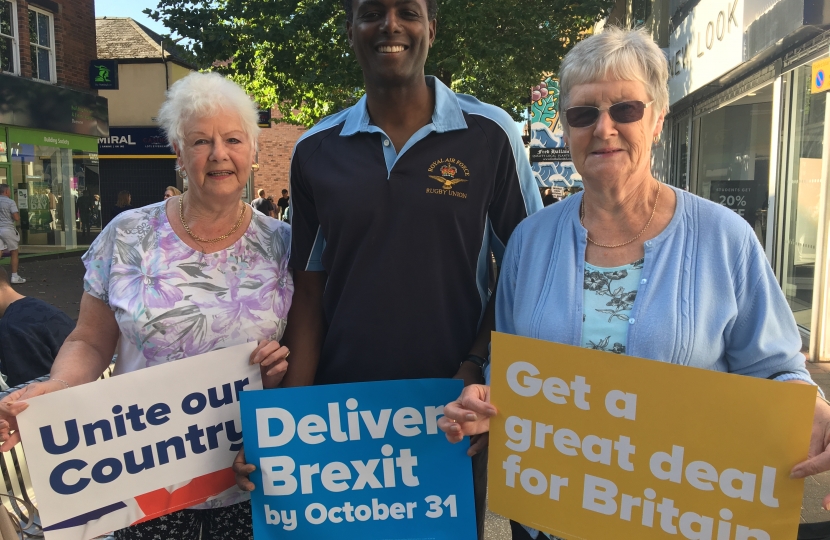 Darren Henry Conservative MP candidate Broxtowe with 2 ladies