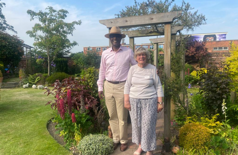 Darren Henry MP visits an open garden event