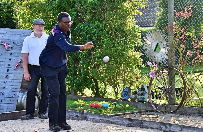 Darren Henry supports a Pétanque unofficial world record attempt 