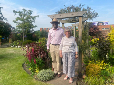 Darren Henry MP visits an open garden event